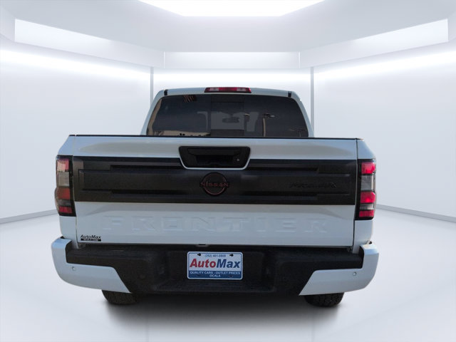 Used 2025 Nissan Frontier PRO-4X AWD/4WD image 4
