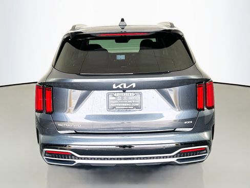Used 2023 Kia Sorento SX AWD/4WD image 6