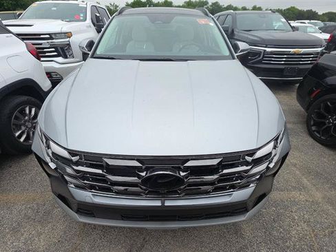 Used 2025 Hyundai Tucson Limited AWD/4WD image 2