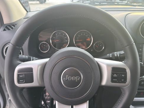 Used 2017 Jeep Compass High Altitude image 10