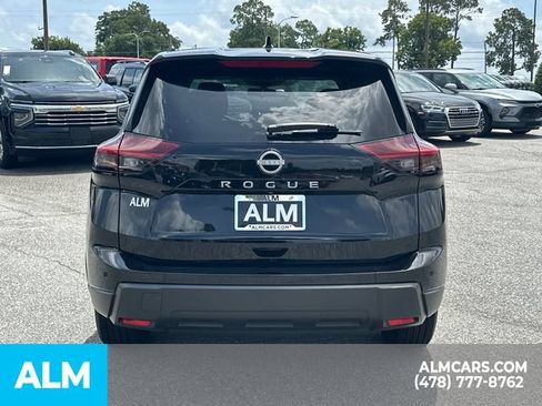Used 2025 Nissan Rogue SV FWD image 6