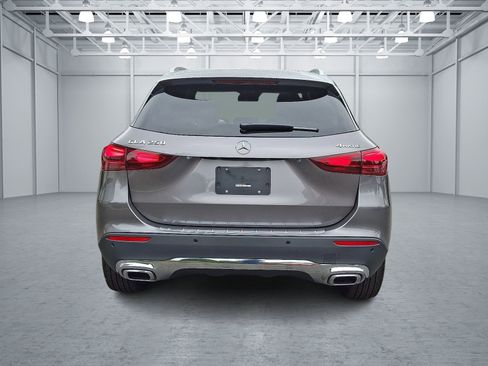 Used 2025 Mercedes-Benz GLA 250 4MATIC image 5