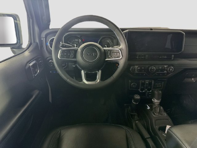 Used 2024 Jeep Wrangler High Altitude AWD/4WD image 22