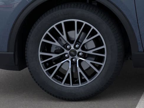 New 2026 Ford Escape SE w/ Class II Trailer Tow Package FWD image 19