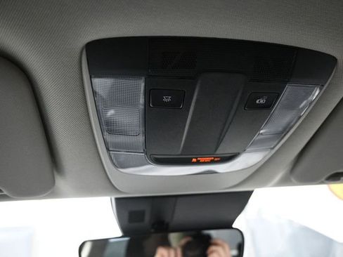 Used 2025 Kia Sportage LX image 30