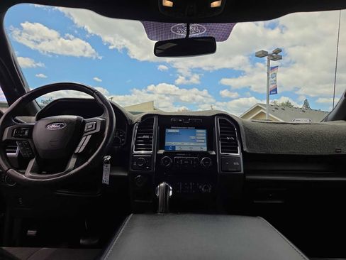 Used 2016 Ford F150 XLT w/ Equipment Group 302A Luxury AWD/4WD image 18