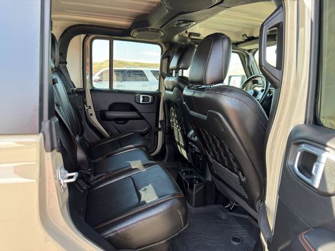 Used 2022 Jeep Gladiator Mojave w/ LED Lighting Group AWD/4WD image 20