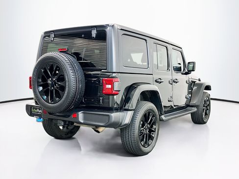 Used 2022 Jeep Wrangler Sahara w/ Cold Weather Group image 9