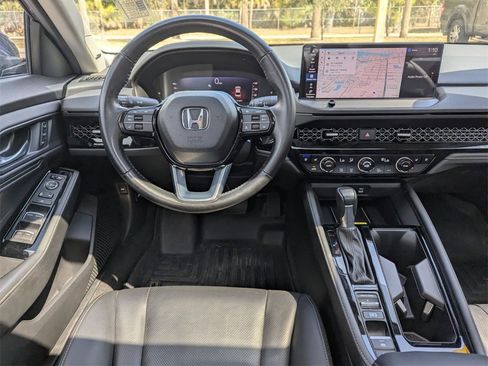 Used 2024 Honda Accord Touring image 7