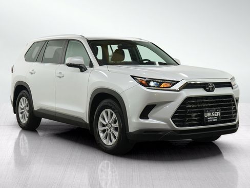 Used 2025 Toyota Grand Highlander AWD Hybrid image 7