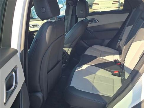 Used 2024 Land Rover Range Rover Velar Dynamic SE image 9