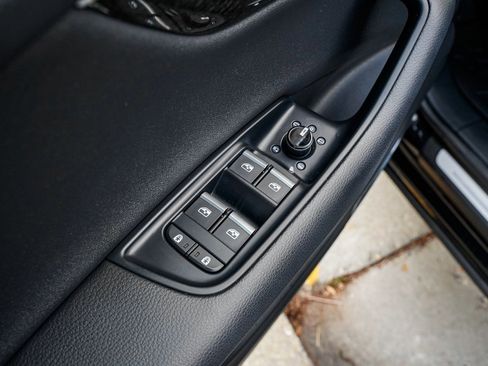 Used 2021 Audi Q8 Premium Plus w/ Premium Plus Package image 10