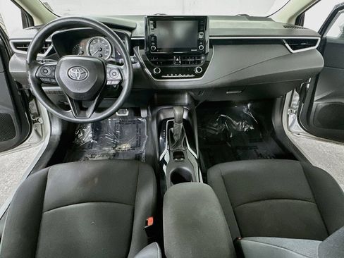 Used 2022 Toyota Corolla LE FWD image 15