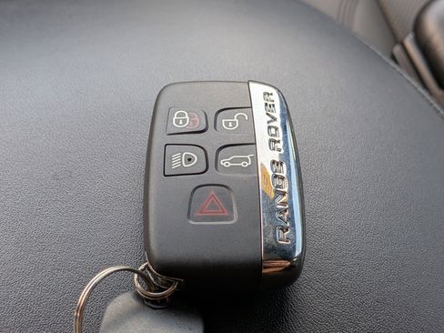 Used 2017 Land Rover Range Rover Supercharged AWD/4WD image 39