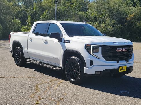 Used 2024 GMC Sierra 1500 Elevation w/ Preferred Package AWD/4WD image 3