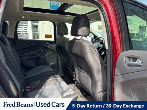 Used 2017 Ford Escape SE image 16