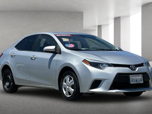 Used 2016 Toyota Corolla L FWD image 2
