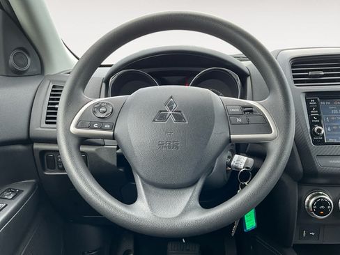 Used 2025 Mitsubishi Outlander Sport ES AWD/4WD image 14