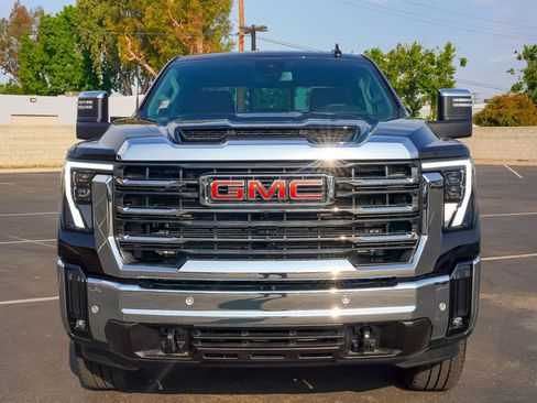 New 2025 GMC Sierra 2500 SLT w/ SLT Premium Package image 4