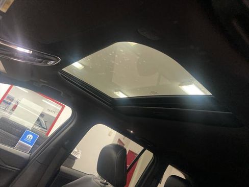 Certified 2024 Jeep Grand Cherokee Altitude image 6