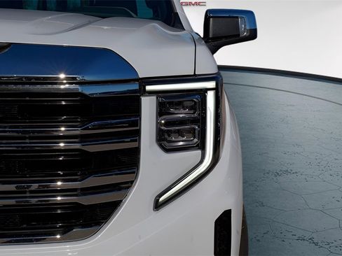 New 2026 GMC Sierra 1500 SLT image 3