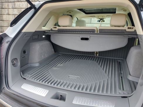 Used 2023 Cadillac XT5 Premium Luxury w/ LPO, Floor Liner Package image 43