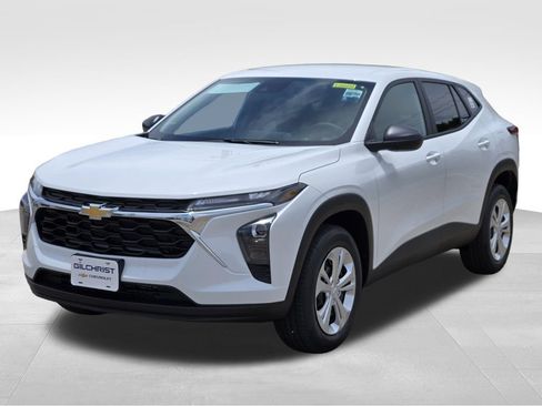 New 2026 Chevrolet Trax LS FWD image 3