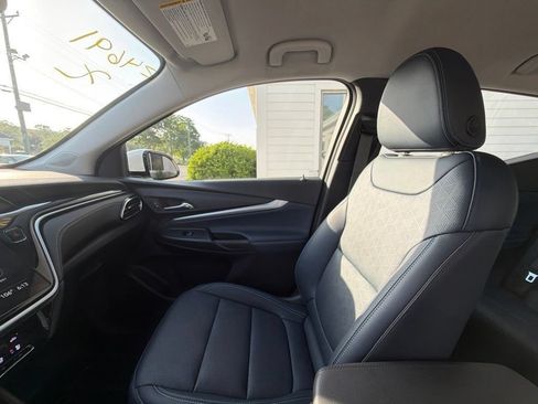 Used 2023 Chevrolet Bolt EUV LT w/ Convenience Package FWD image 56