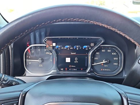 Used 2021 GMC Sierra 2500 AT4 w/ AT4 Premium Plus Package image 17