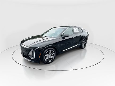 Used 2024 Cadillac Lyriq Luxury RWD image 4