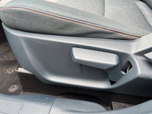 Certified 2022 Ford Maverick XLT image 9