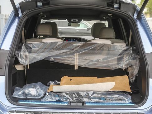 New 2026 Mercedes-Benz GLS 580 4MATIC image 24