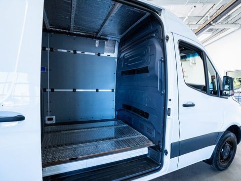Used 2022 Mercedes-Benz Sprinter 3500 image 44
