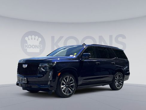 Used 2023 Cadillac Escalade Sport w/ Touring Package AWD/4WD image 5
