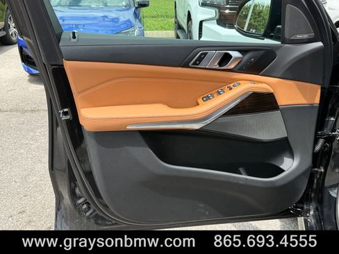 Used 2026 BMW X5 xDrive40i w/ M Sport Package AWD/4WD image 19