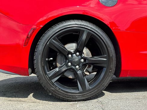 Used 2018 Chevrolet Camaro LT image 26