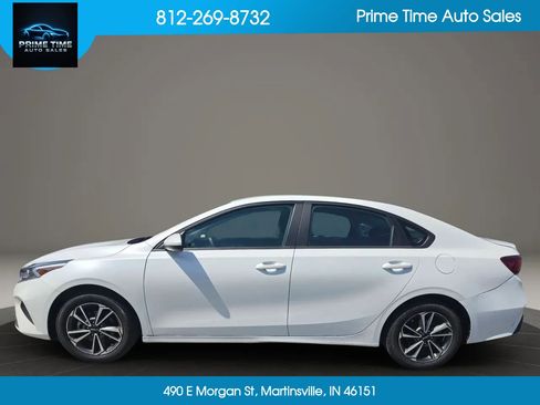 Used 2024 Kia Forte LXS FWD image 2