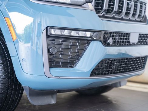 New 2026 Jeep Grand Cherokee L Limited AWD/4WD image 14