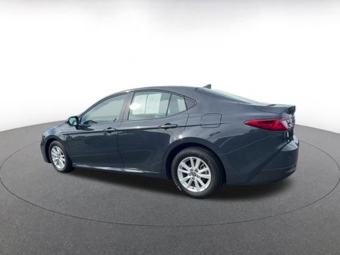 Used 2025 Toyota Camry LE image 10