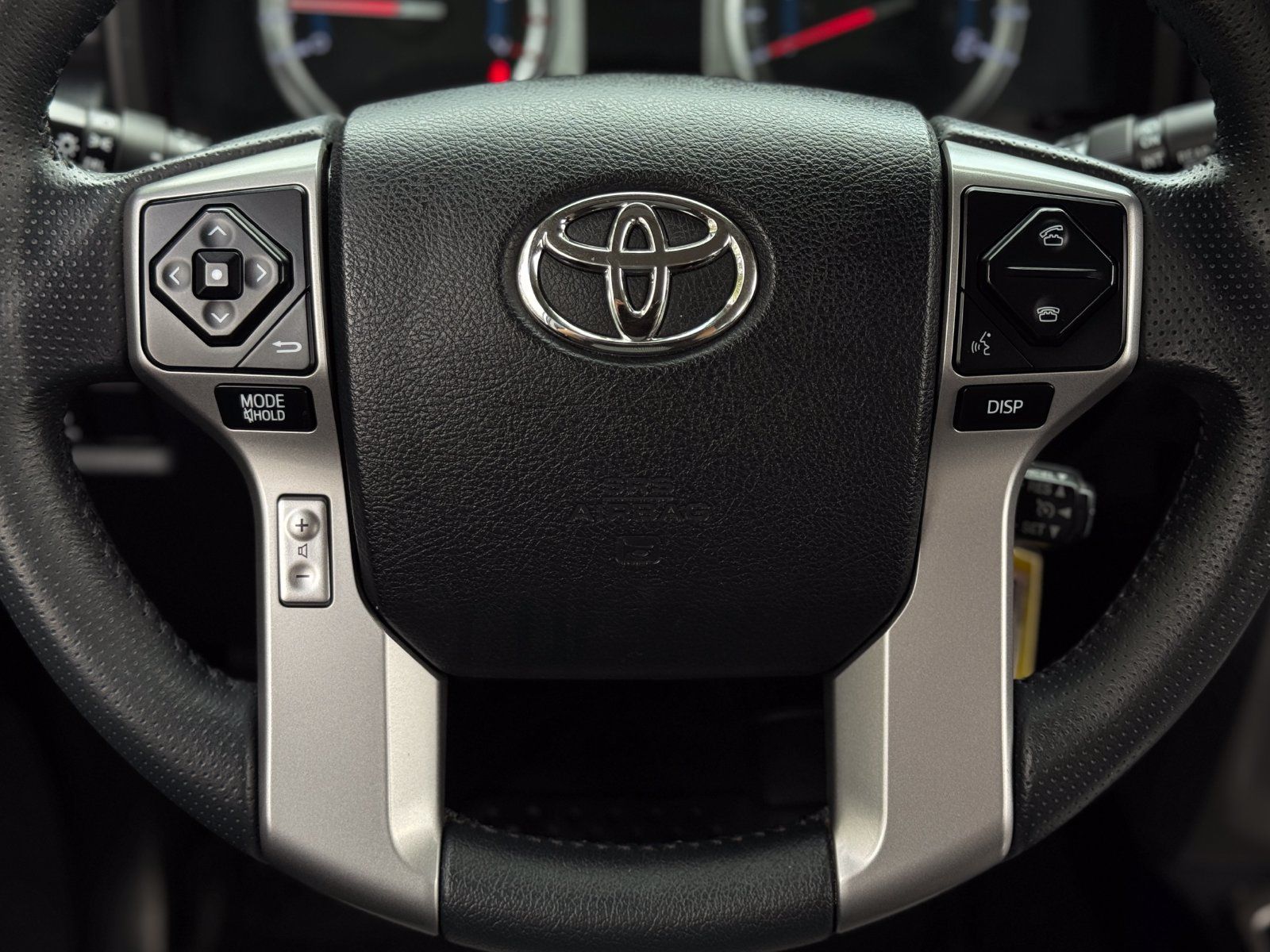 Used 2019 Toyota 4Runner SR5 AWD/4WD image 16