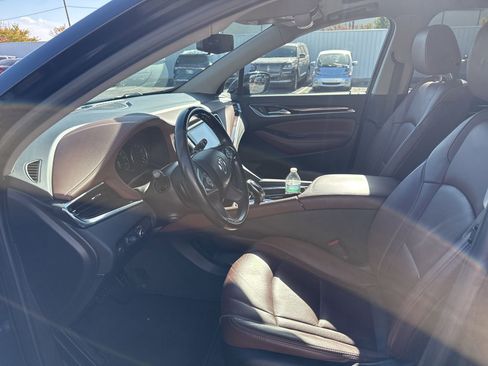Used 2019 Buick Enclave Avenir w/ Avenir Technology Package image 9