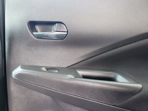Certified 2021 Nissan Kicks SV FWD image 20