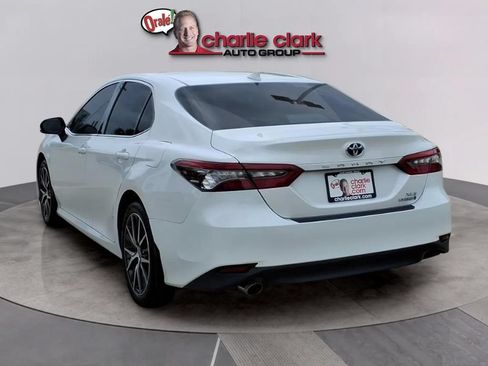 Used 2024 Toyota Camry XLE w/ Cold Weather Package FWD image 4