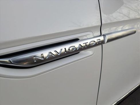 Used 2020 Lincoln Navigator Reserve w/ Luxury Package image 10