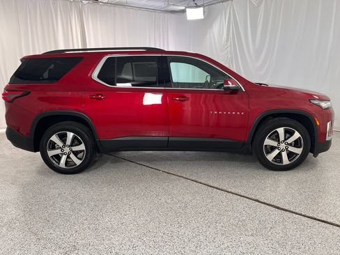 Used 2023 Chevrolet Traverse LT w/ LT Premium Package AWD/4WD image 13