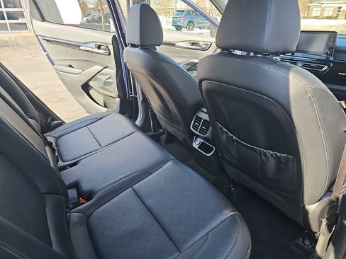 Used 2021 Kia Seltos EX image 11