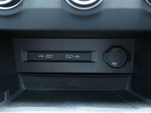 Used 2022 Volkswagen Taos SE FWD image 26