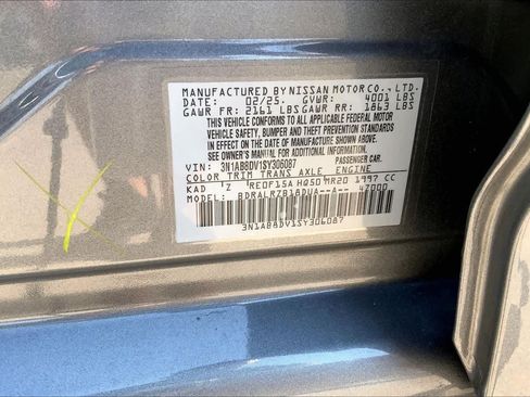 Used 2025 Nissan Sentra SR FWD image 36
