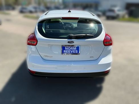 Used 2018 Ford Focus SEL FWD image 4