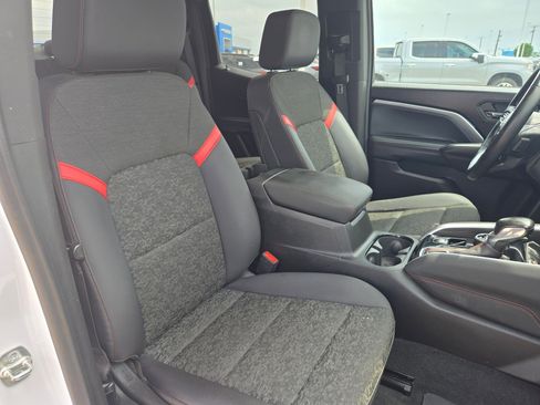 Used 2025 Chevrolet Colorado Z71 image 23